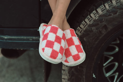 CHECKERED SLIPPERS